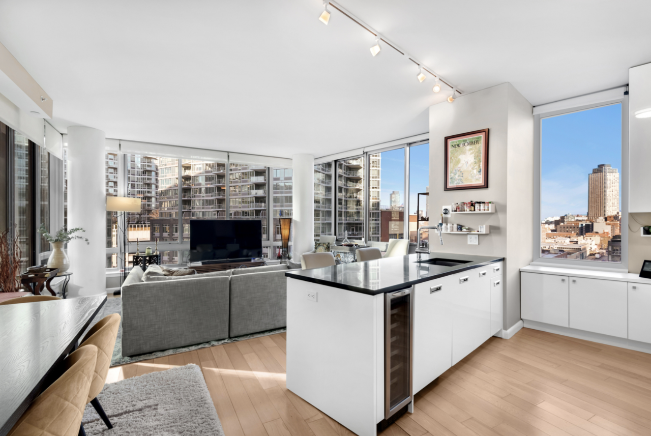 Appartement à New York, États-Unis, 139 m2 - image 1