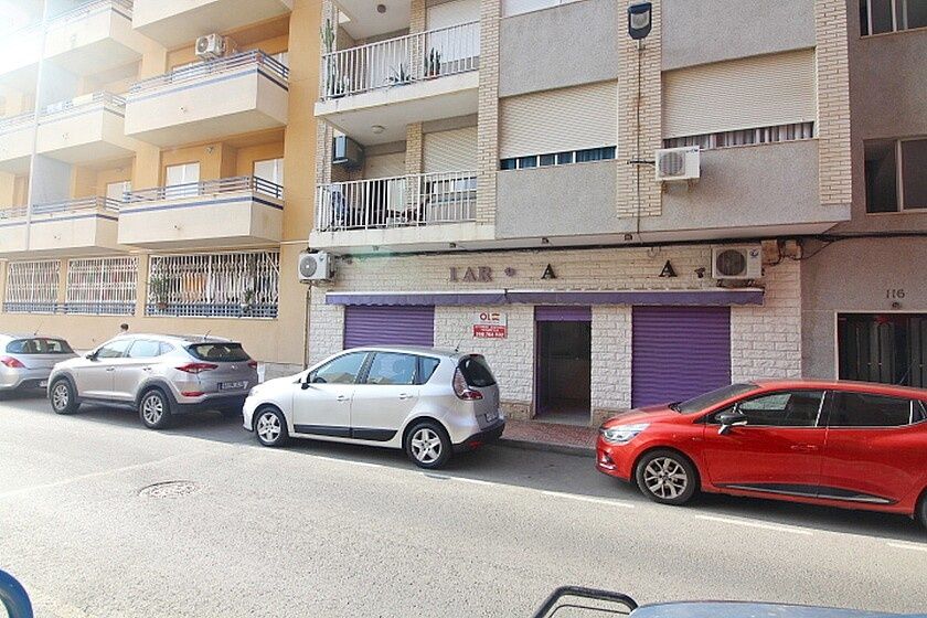 Commercial property in Torrevieja, Spain, 80 sq.m - picture 1