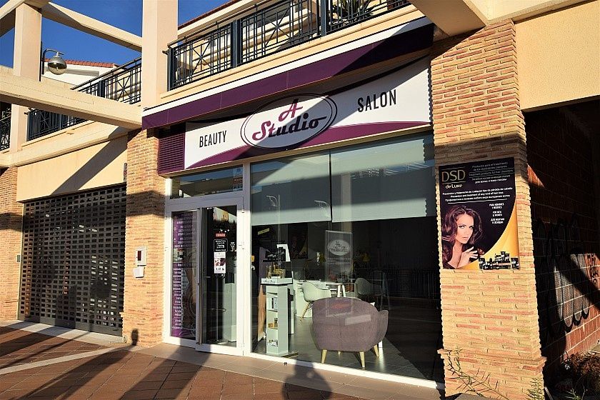 Commercial property in Orihuela Costa, Spain, 93 sq.m - picture 1