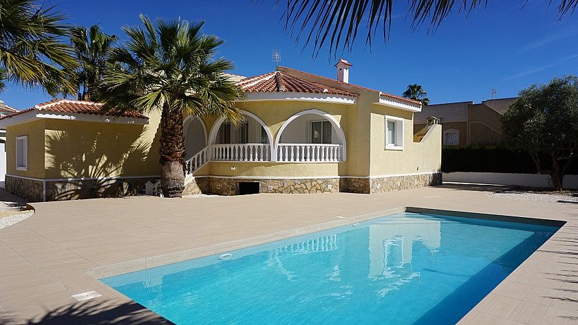 Villa in Rojales, Spain, 130 sq.m - picture 1