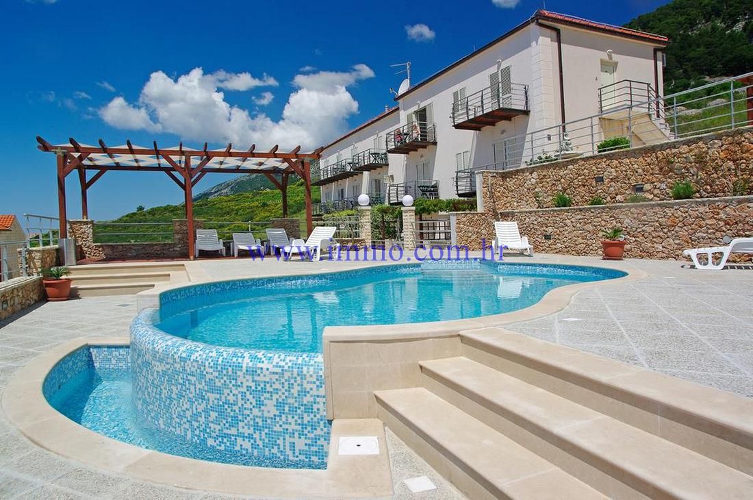 Hotel on Brac, Croatia, 1 000 sq.m - picture 1