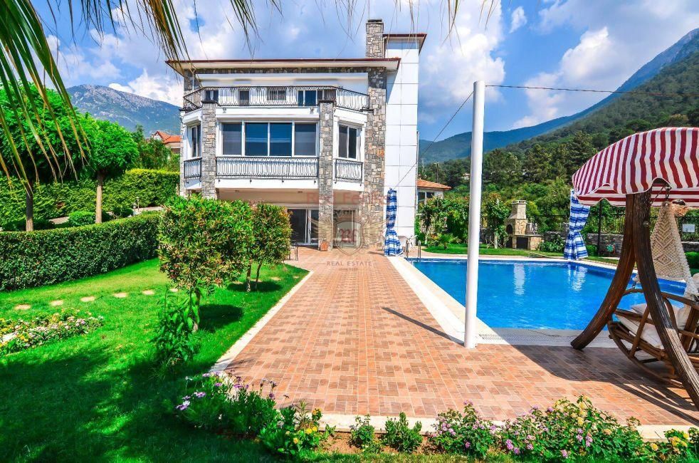 House in Fethiye, Turkey, 550 sq.m - picture 1