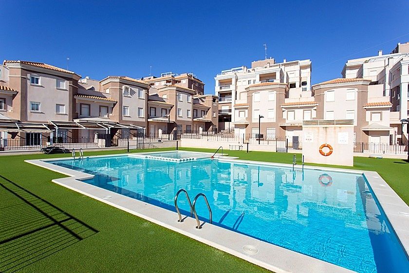 Villa in Santa Pola, Spanien, 95 m2 - Foto 1