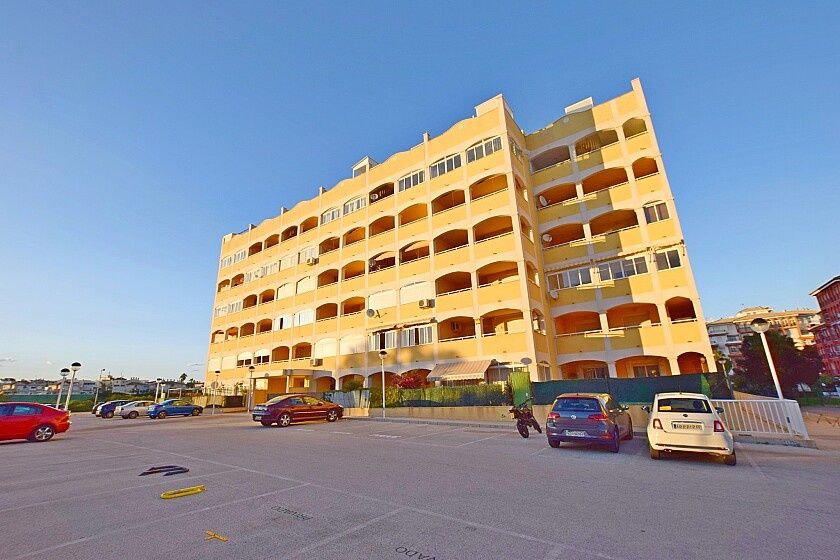 Commercial property in Torrevieja, Spain, 12 sq.m - picture 1