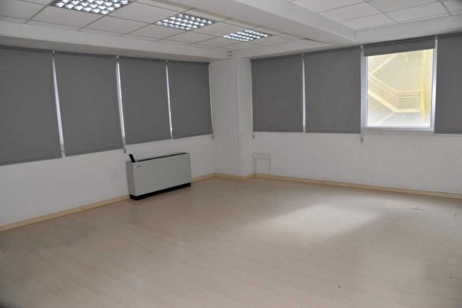 Oficina en Nicosia, Chipre, 203 m2 - imagen 1