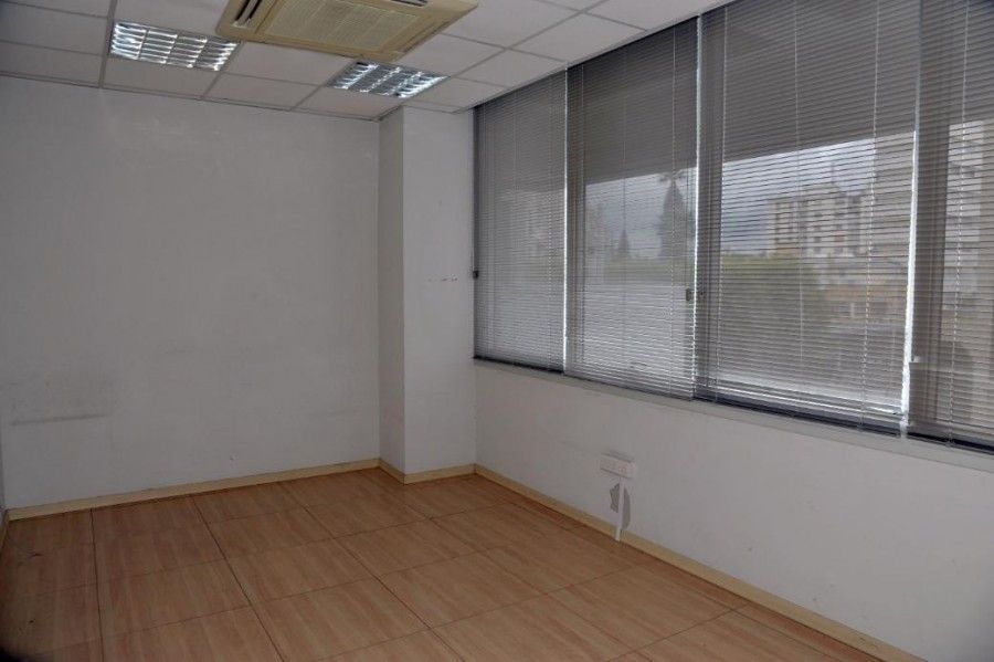 Office in Nicosia, Cyprus, 196 sq.m - picture 1
