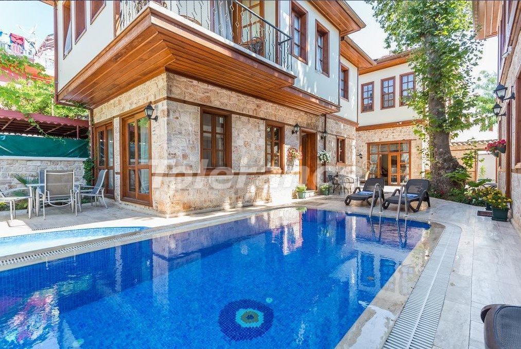 Villa in Antalya, Turkey, 120 sq.m - picture 1