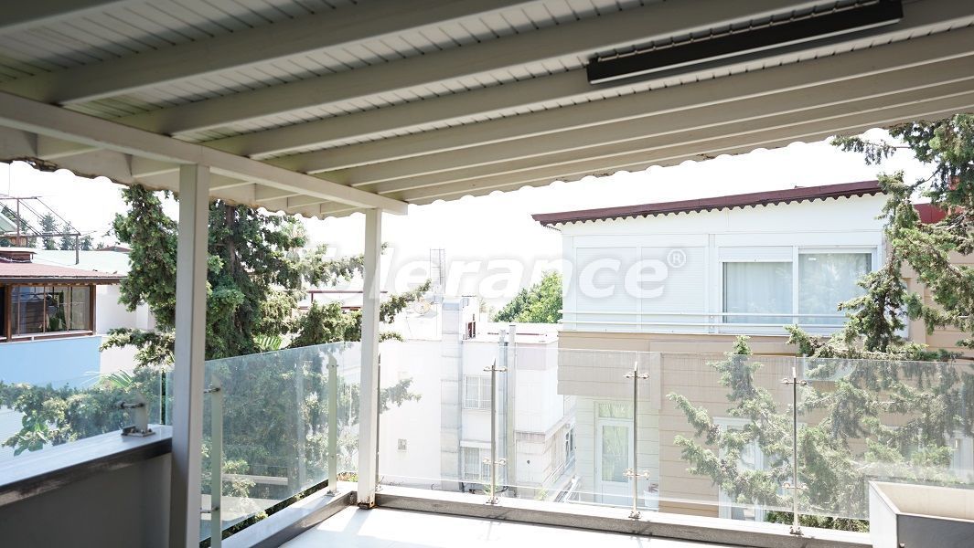 Commercial property in Lara, Turkey, 240 sq.m - picture 1