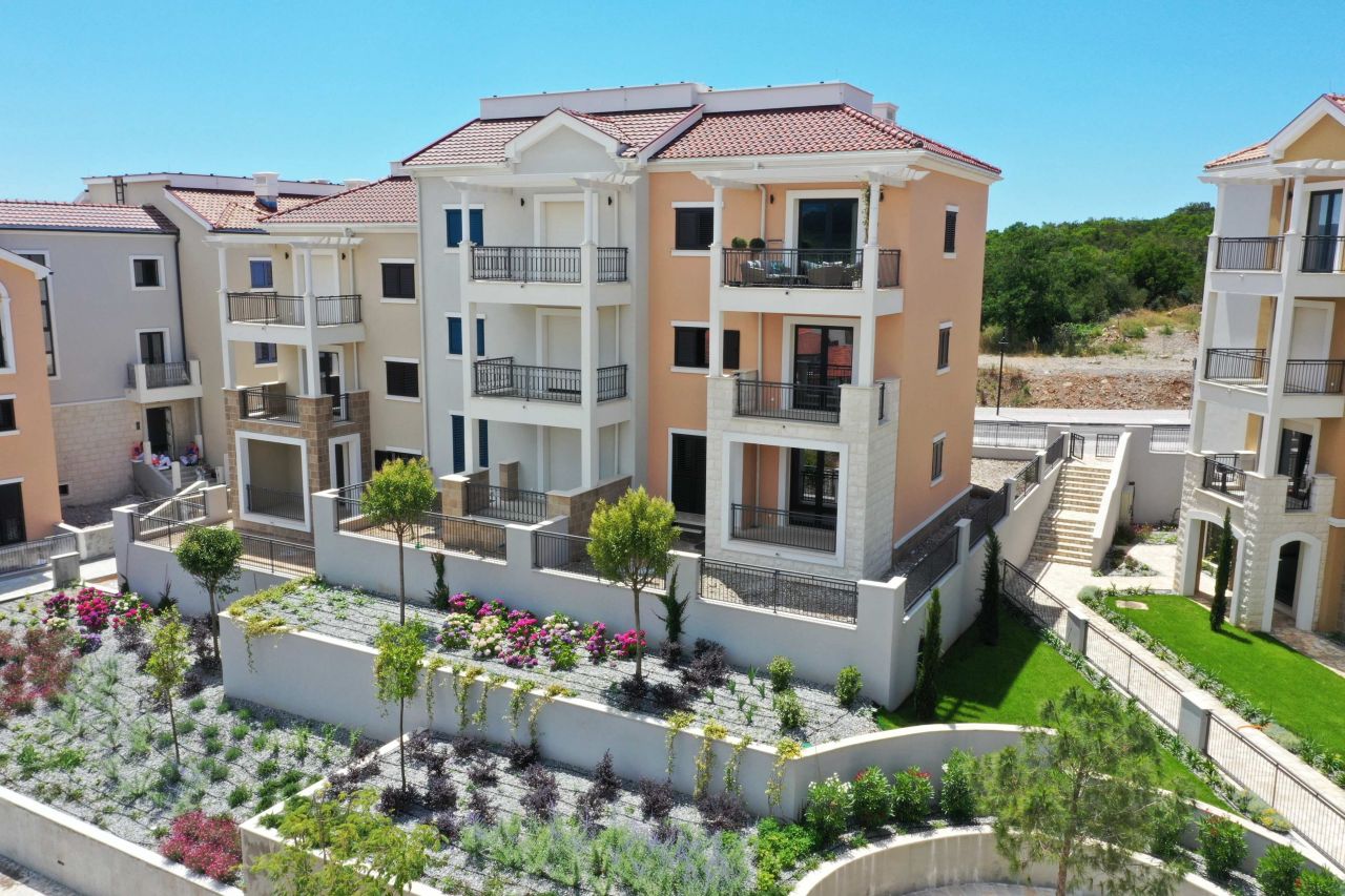 Apartment on Lustica peninsula, Montenegro, 58 sq.m - picture 1