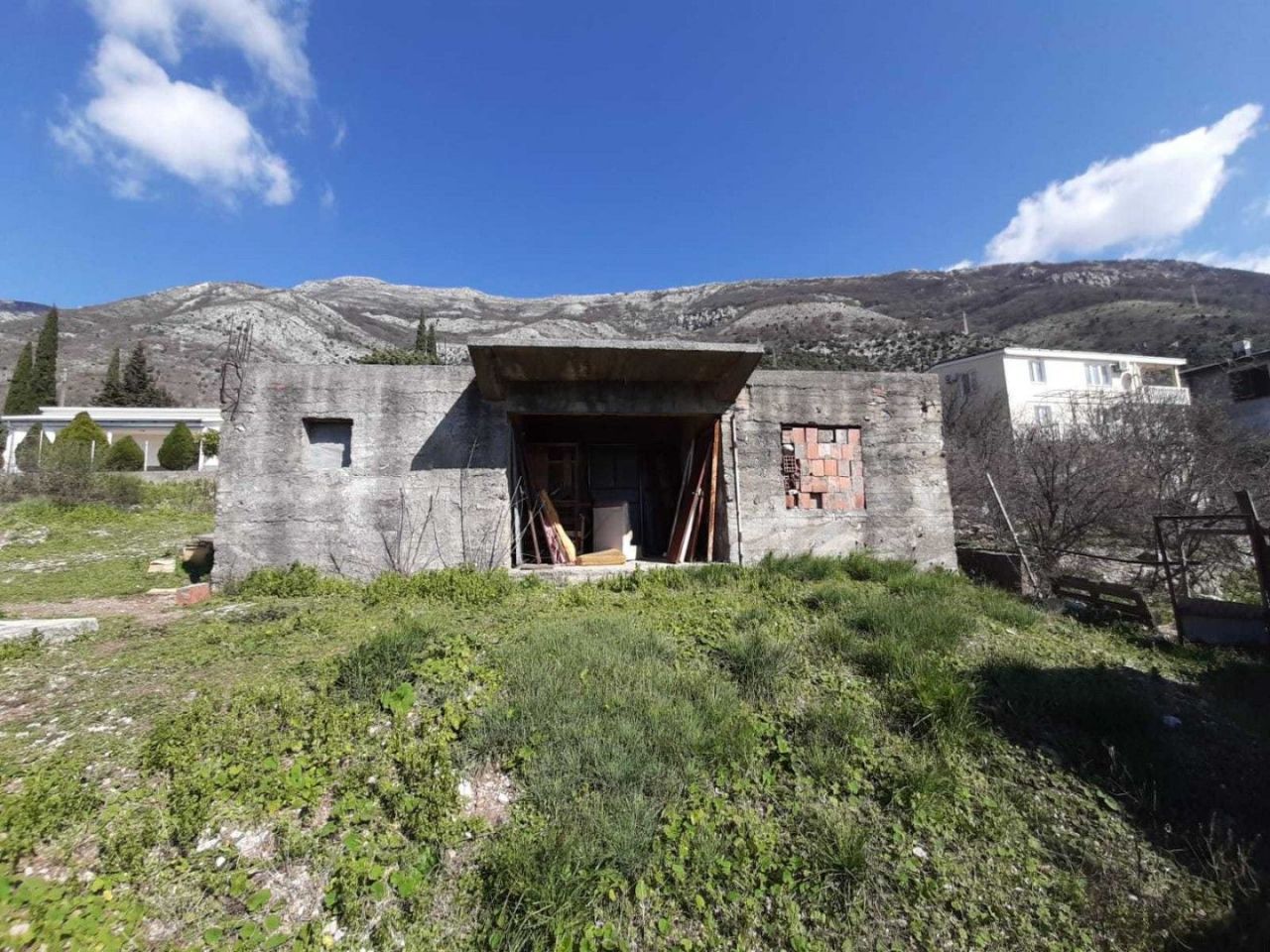 Haus in Sutomore, Montenegro, 80 m2 - Foto 1