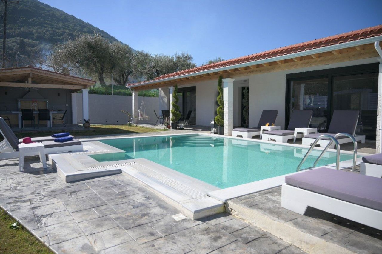 Villa on Corfu, Greece, 320 sq.m - picture 1