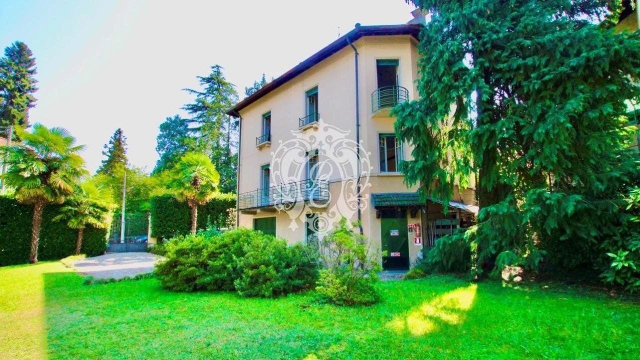 Villa en Stresa, Italia, 340 m2 - imagen 1