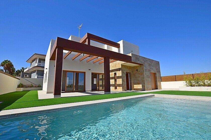 Villa in Torrevieja, Spain, 295 sq.m - picture 1