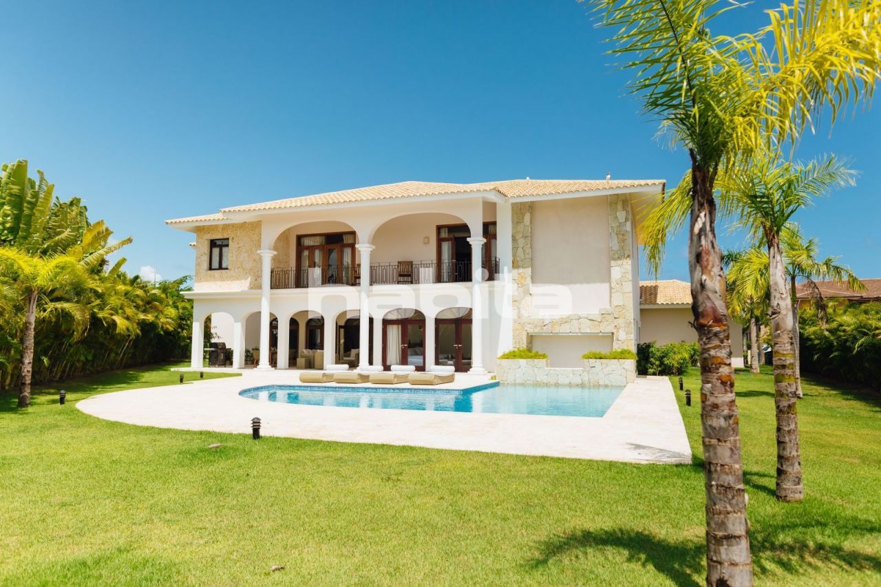House in Punta Cana, Dominican Republic, 656 sq.m - picture 1