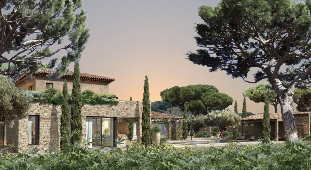 Villa in Saint-Tropez, France, 1 800 sq.m - picture 1