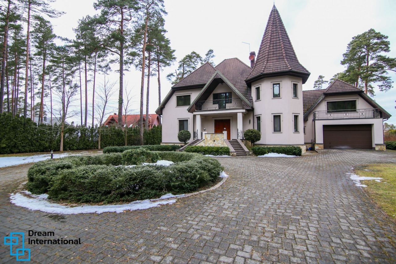 Villa in Bezirk Garkalne, Lettland, 1 074 m2 - Foto 1