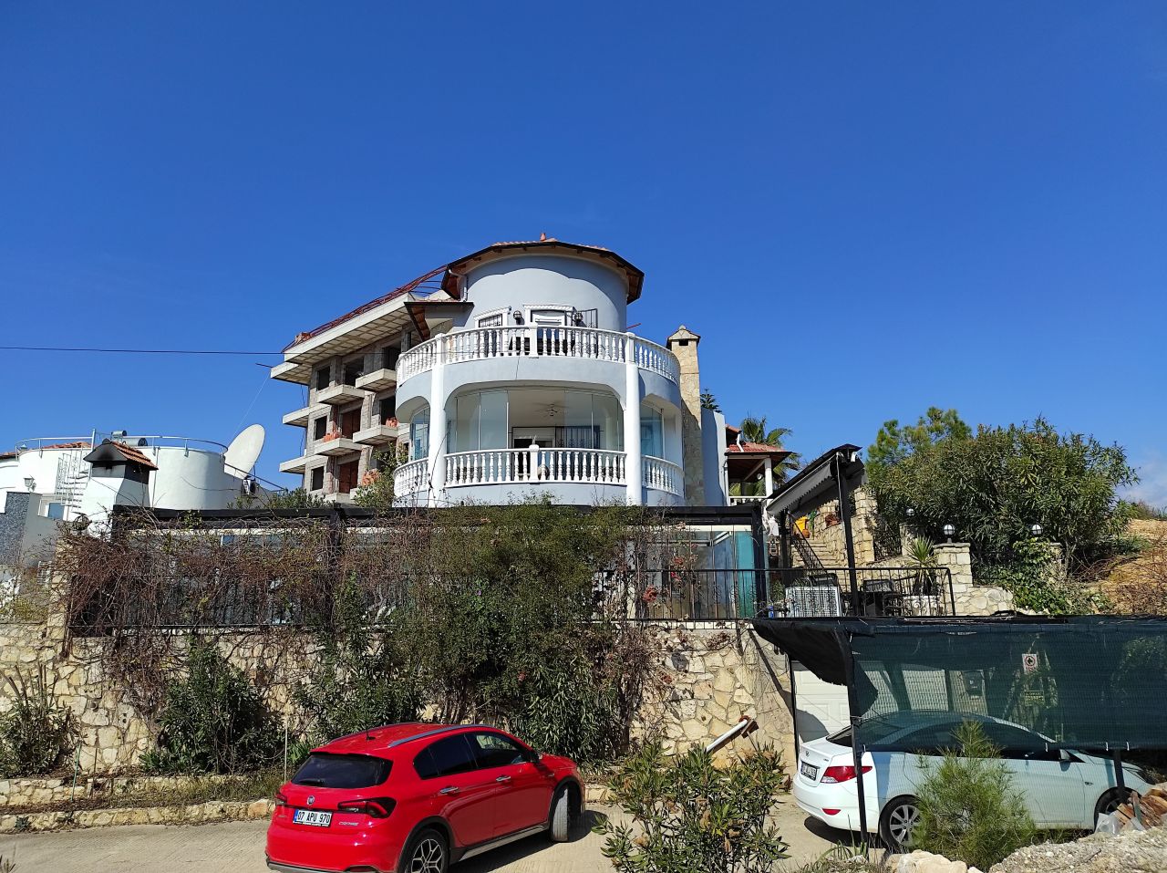 Villa in Avsallar, Turkey, 350 sq.m - picture 1