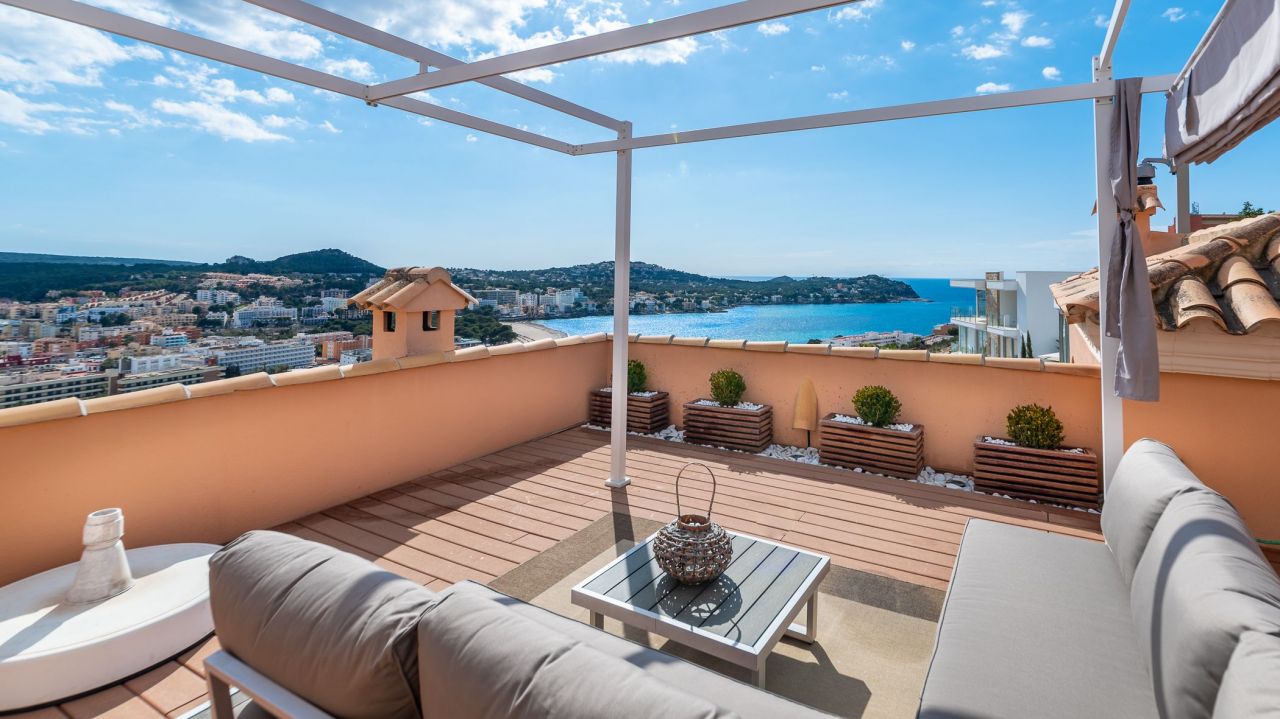 Townhouse in Santa Ponsa, Spain, 224 sq.m - picture 1