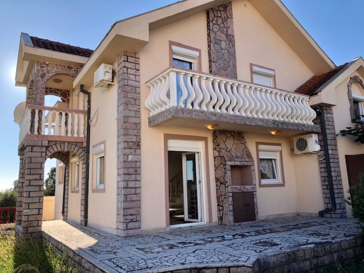 House in Krimovica, Montenegro, 180 sq.m - picture 1