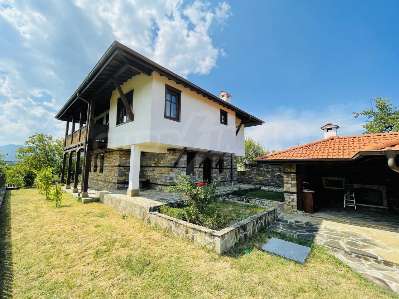 Maison à Apriltsi, Bulgarie, 237 m2 - image 1