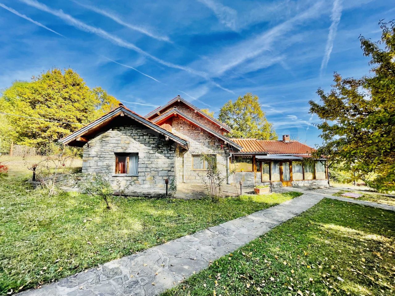 Maison à Apriltsi, Bulgarie, 200 m2 - image 1