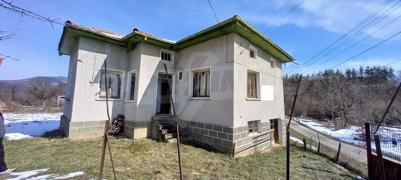 Maison à Apriltsi, Bulgarie, 100 m2 - image 1