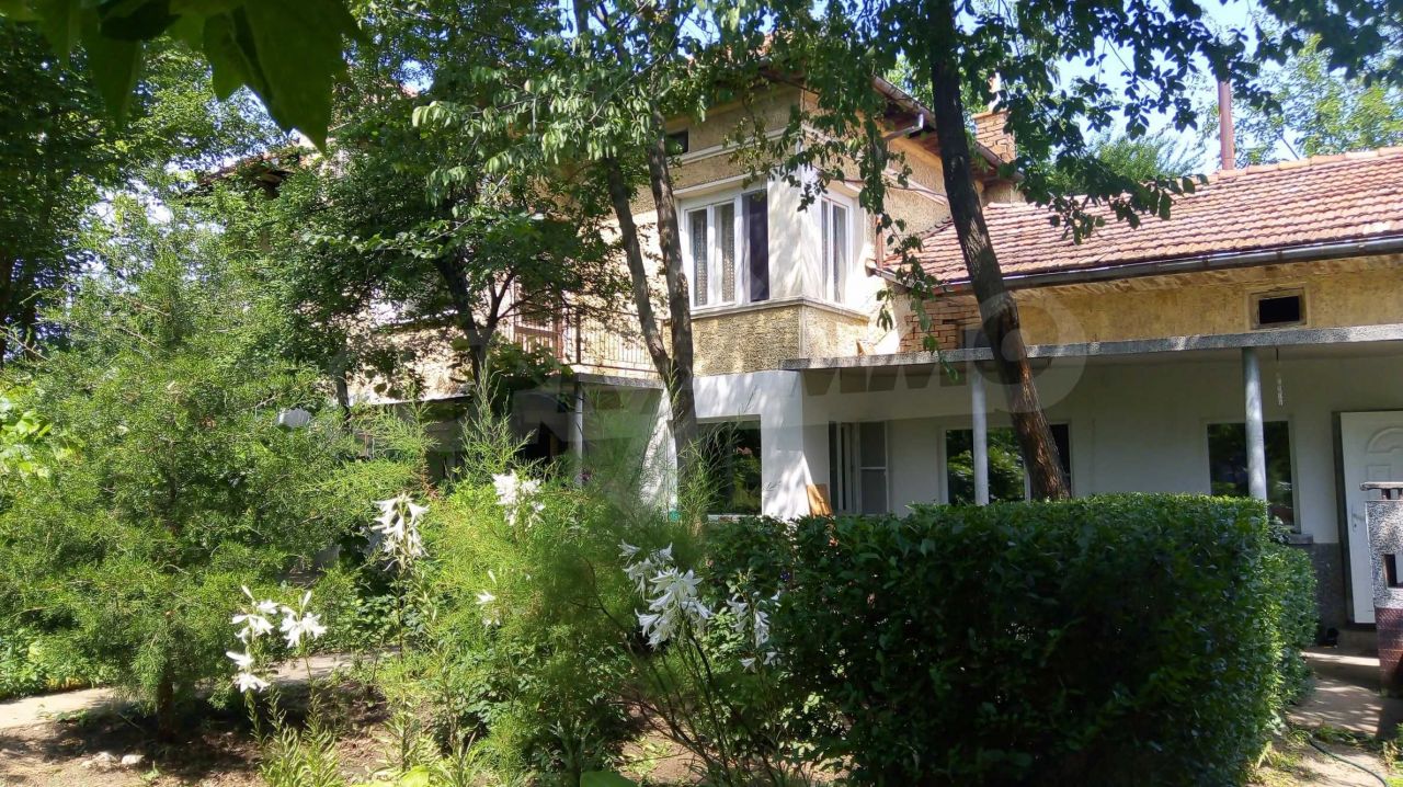 Haus in Velko Tarnovo, Bulgarien, 230 m2 - Foto 1
