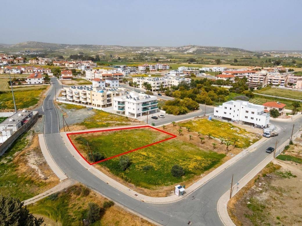 Terrain à Larnaca, Chypre, 832 m2 - image 1