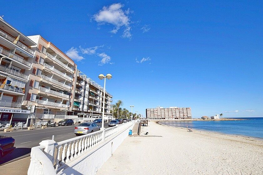 Penthouse in Torrevieja, Spain, 94 sq.m - picture 1