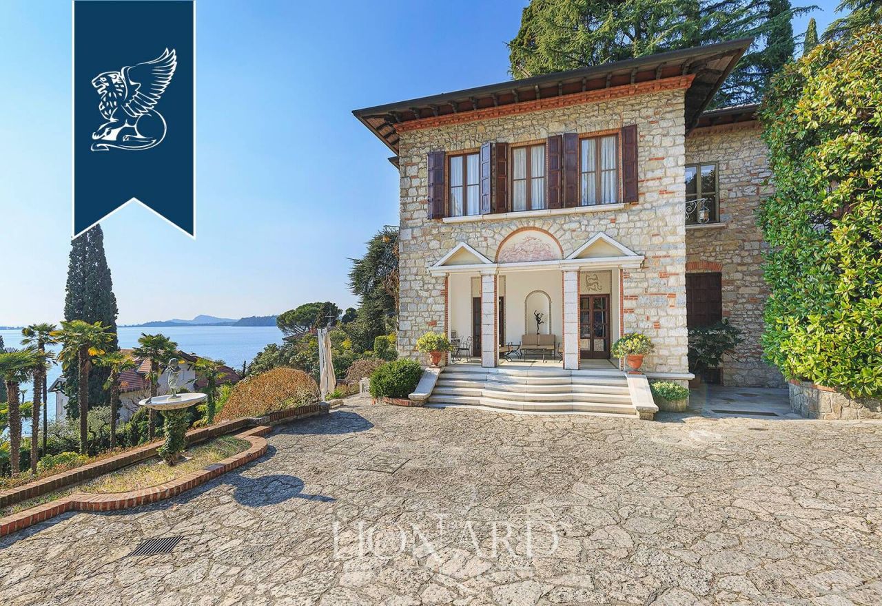 Villa in Gardone Riviera, Italien, 572 m2 - Foto 1