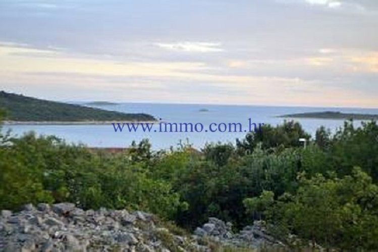 Land in Primosten, Croatia, 7 000 sq.m - picture 1