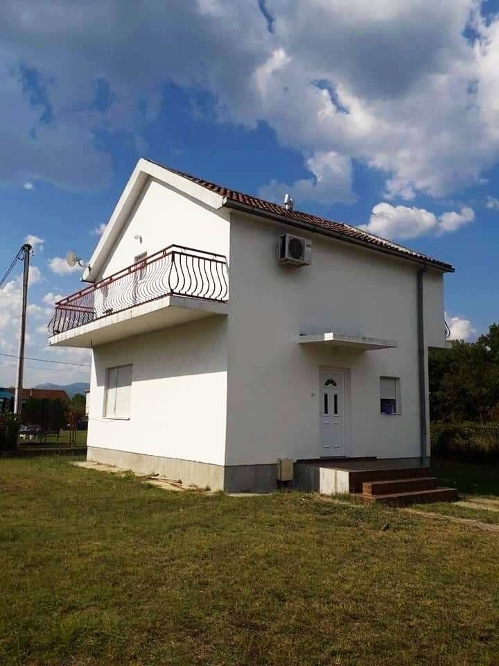 Haus in Danilovgrad, Montenegro, 98 m2 - Foto 1