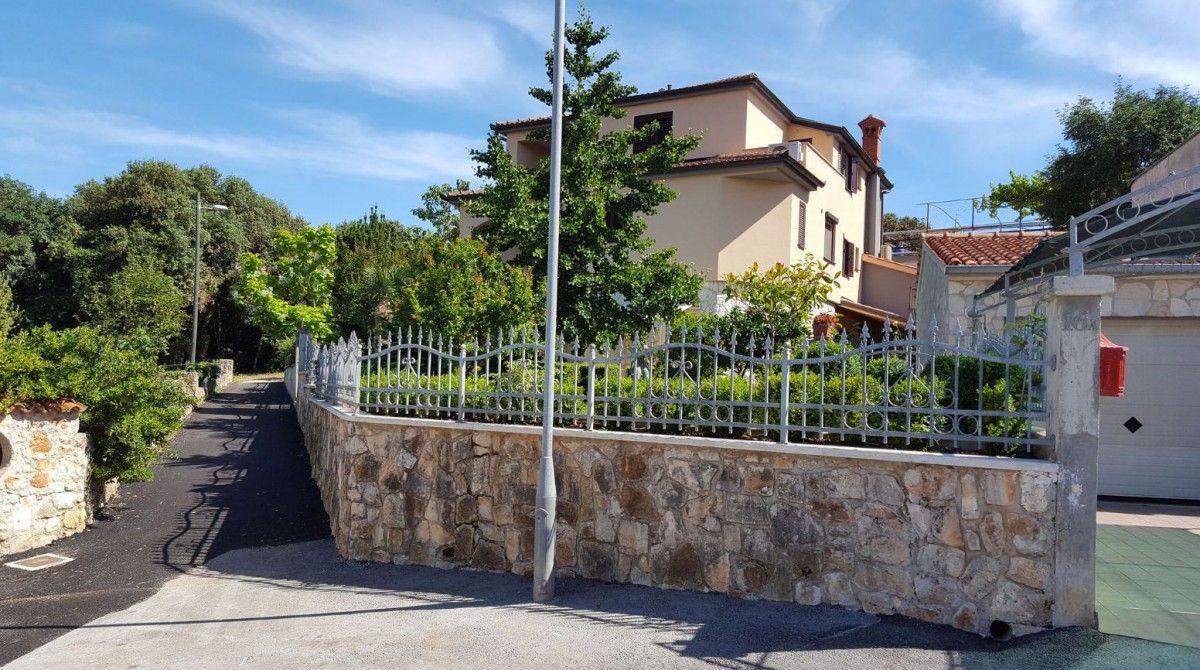 House Istria, Banjole, Croatia, 320 sq.m - picture 1