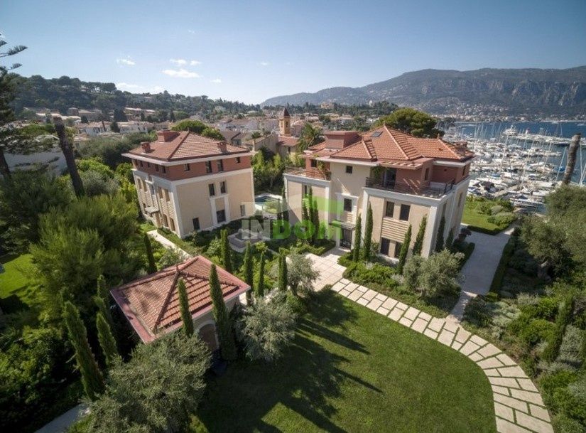 Villa Lazurnyj bereg, France, 1 300 sq.m - picture 1