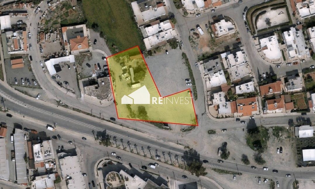 Land in Limassol, Cyprus, 2 586 sq.m - picture 1