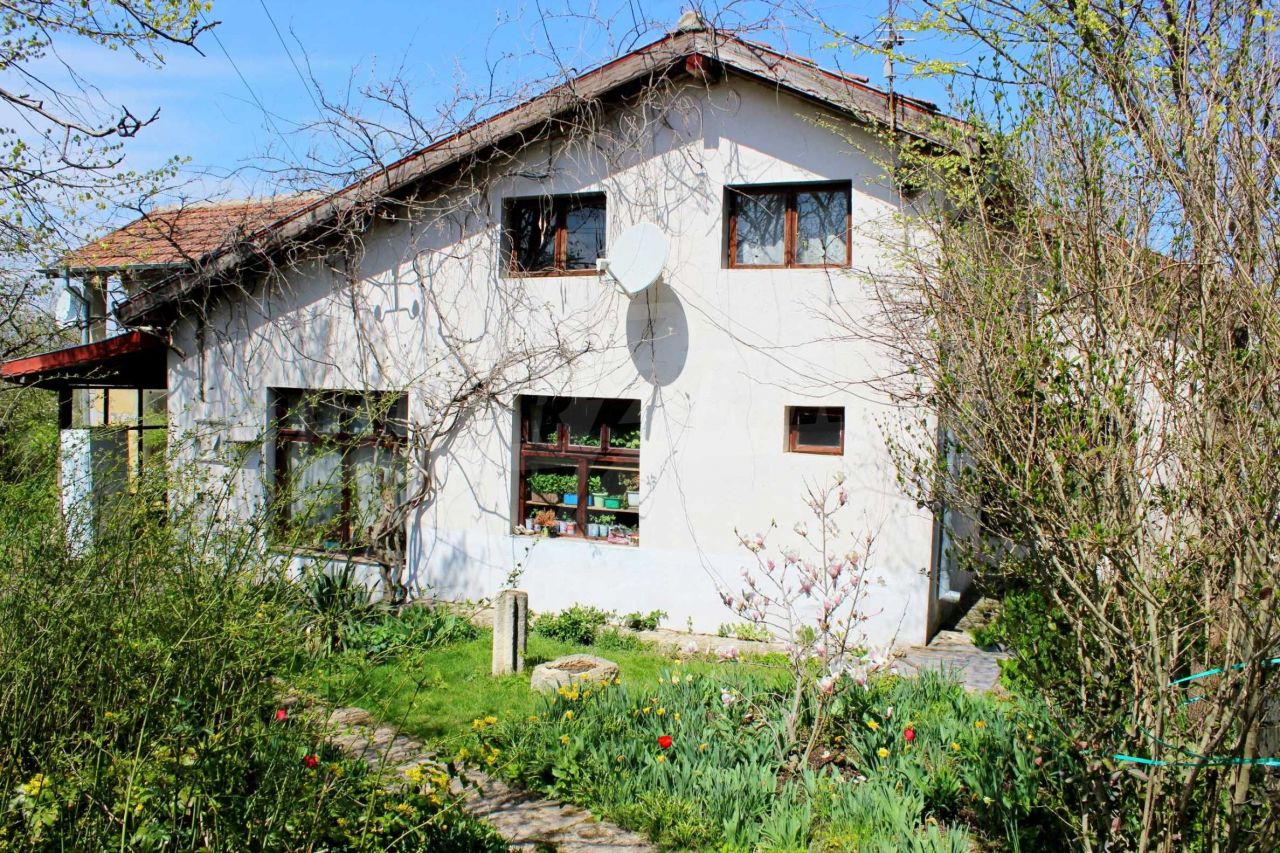 Haus in Voditsa, Bulgarien, 200 m2 - Foto 1