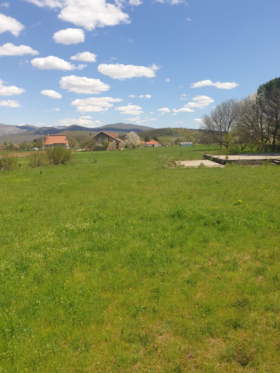 Grundstück in Niksic, Montenegro, 4 893 m2 - Foto 1