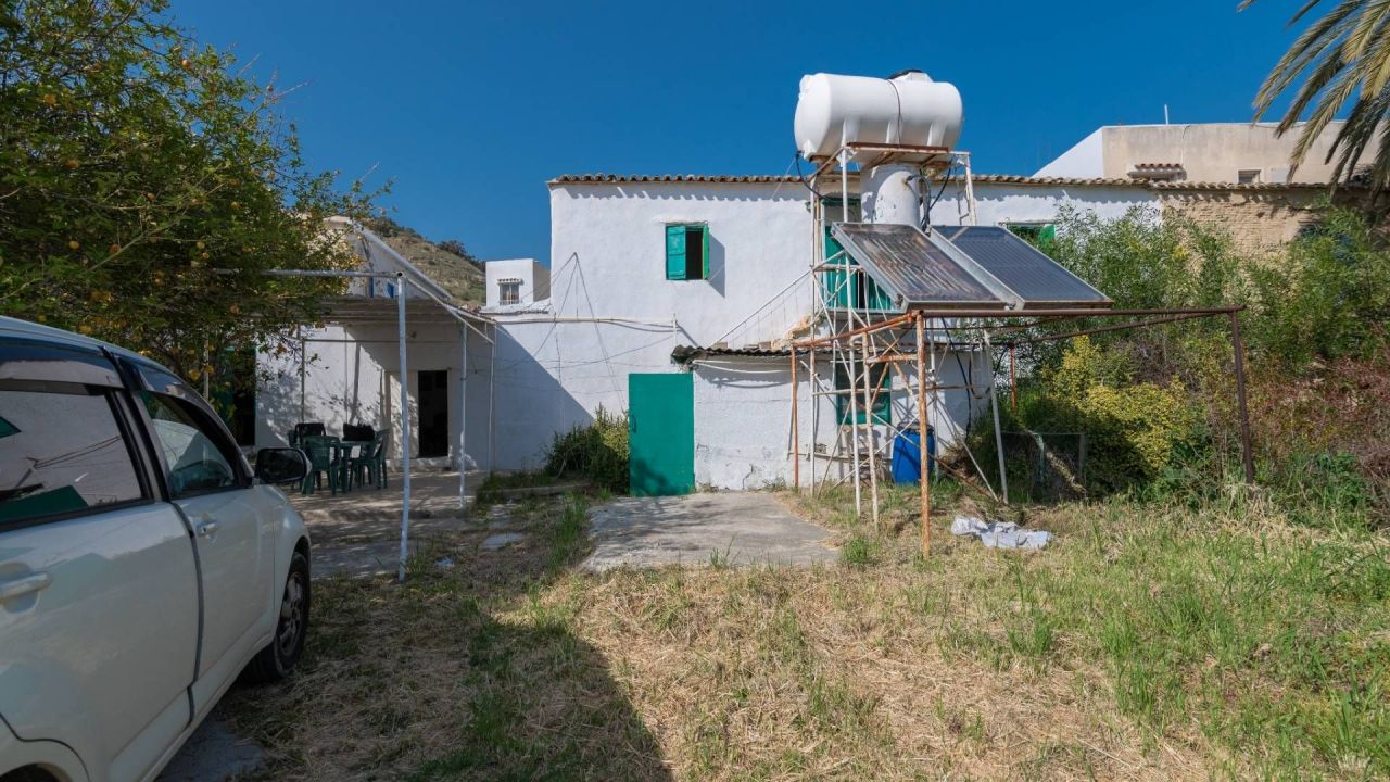 Villa en Lárnaca, Chipre, 160 m2 - imagen 1