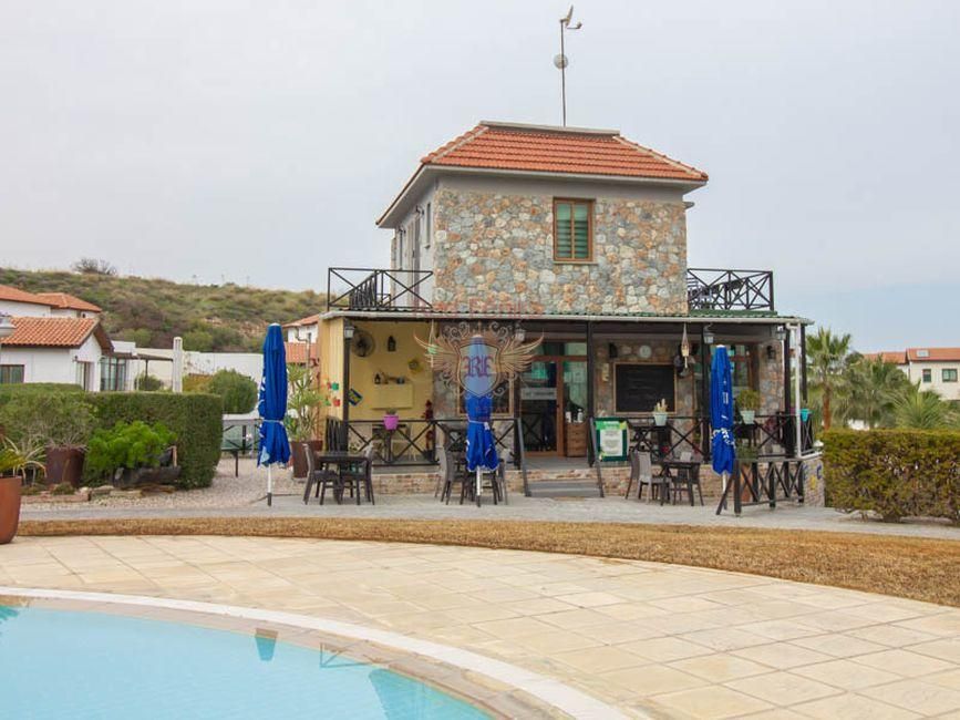 Cafe, restaurant in Kyrenia, Cyprus, 194 sq.m - picture 1