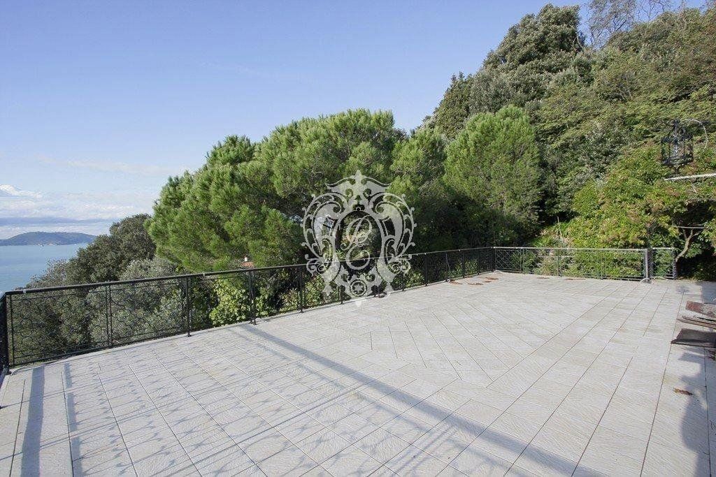 Villa à Lerici, Italie, 500 m2 - image 1