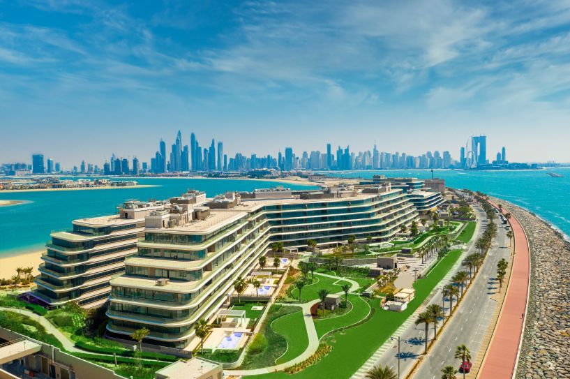Apartment in Dubai, UAE, 699.37 sq.m - picture 1