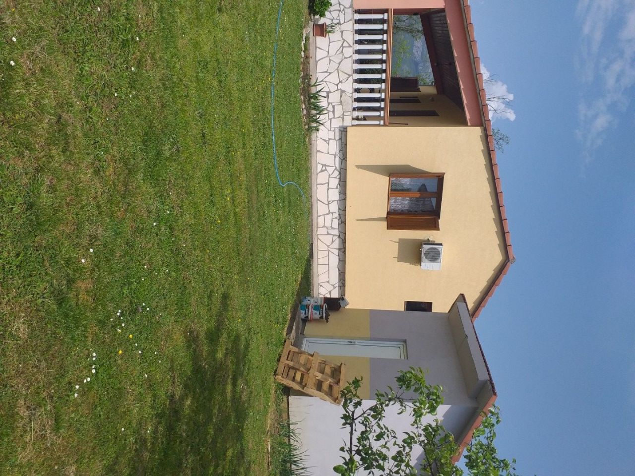 Haus in Danilovgrad, Montenegro, 90 m2 - Foto 1