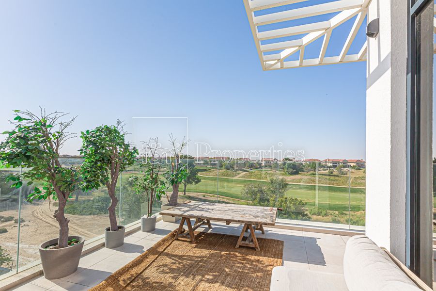 Maison à Dubaï, EAU, 317 m2 - image 1