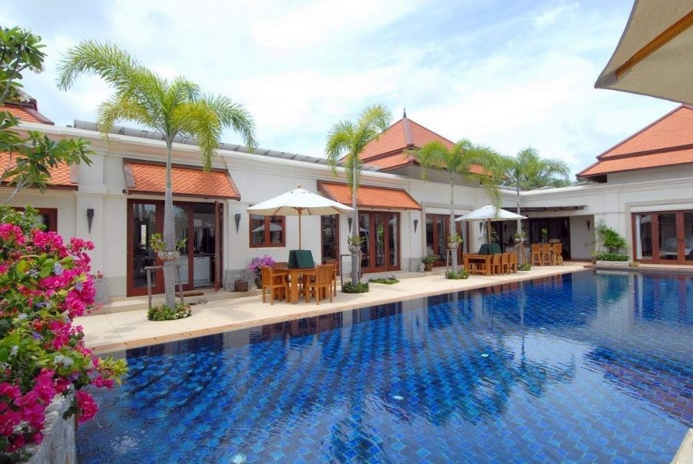 Villa in Phuket, Thailand, 550 sq.m - picture 1