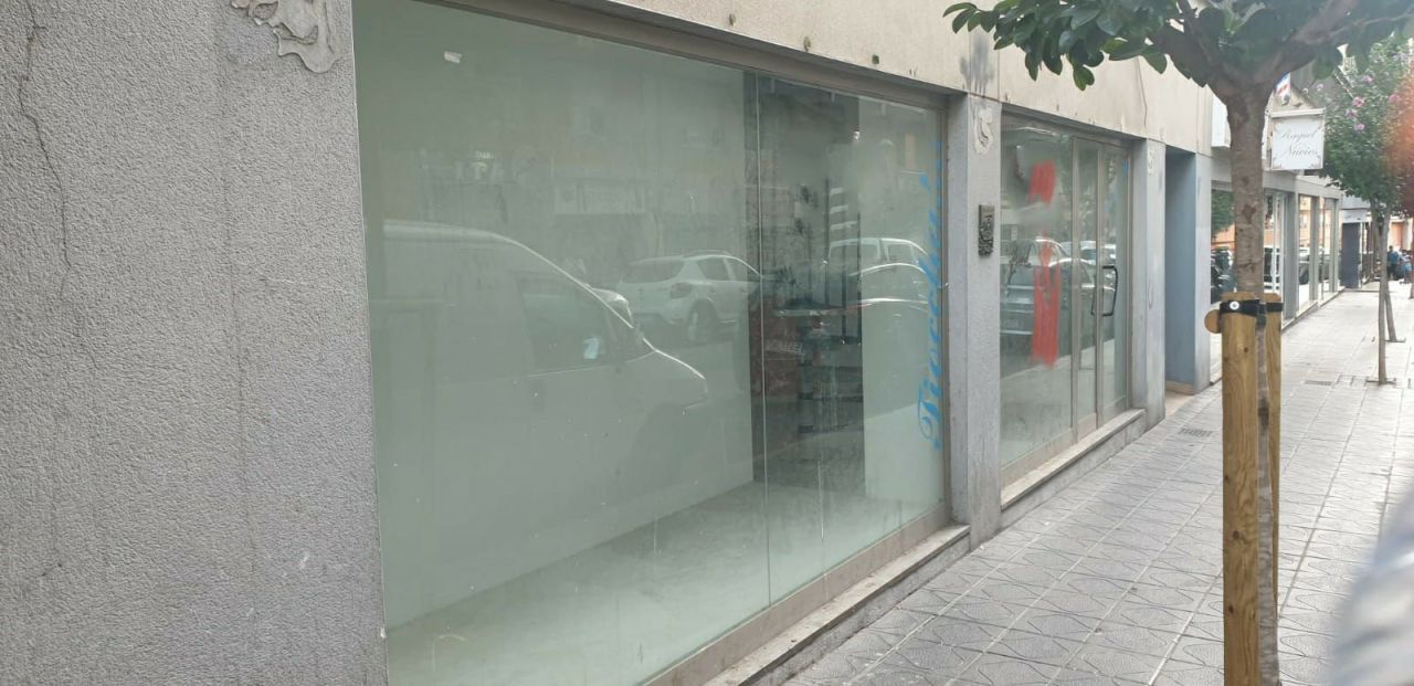Commercial property in Tarragona, Spain, 145 sq.m - picture 1