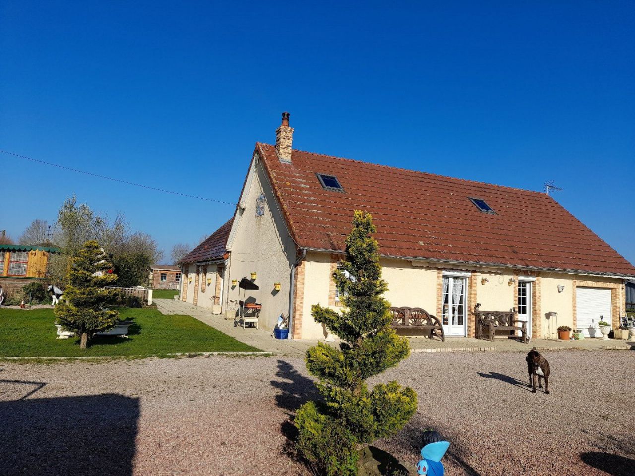 Maison à Pacy-sur-Eure, France - image 1