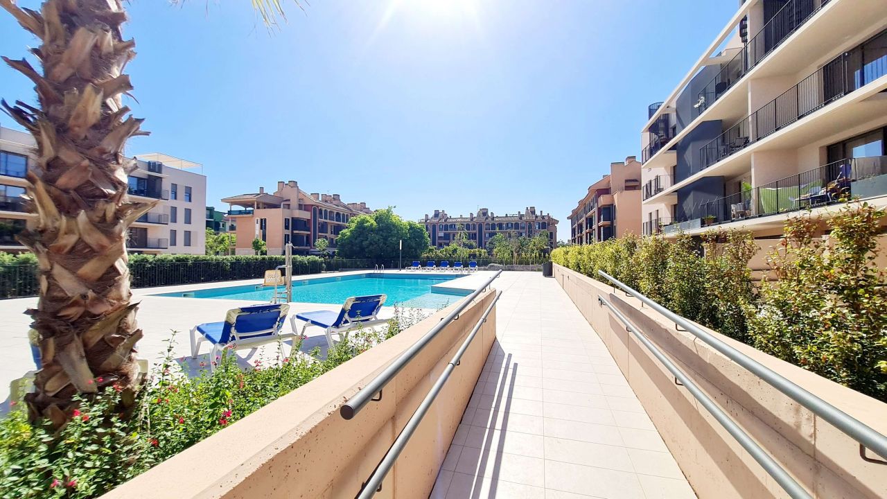 Apartment in Palma de Mallorca, Spain, 80 sq.m - picture 1
