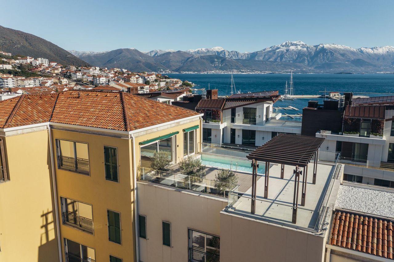 Penthouse in Herceg-Novi, Montenegro, 382 m2 - Foto 1