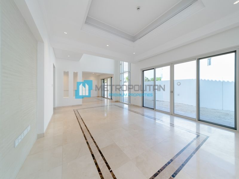 Villa Mohammad Bin Rashid City, UAE, 729.42 sq.m - picture 1
