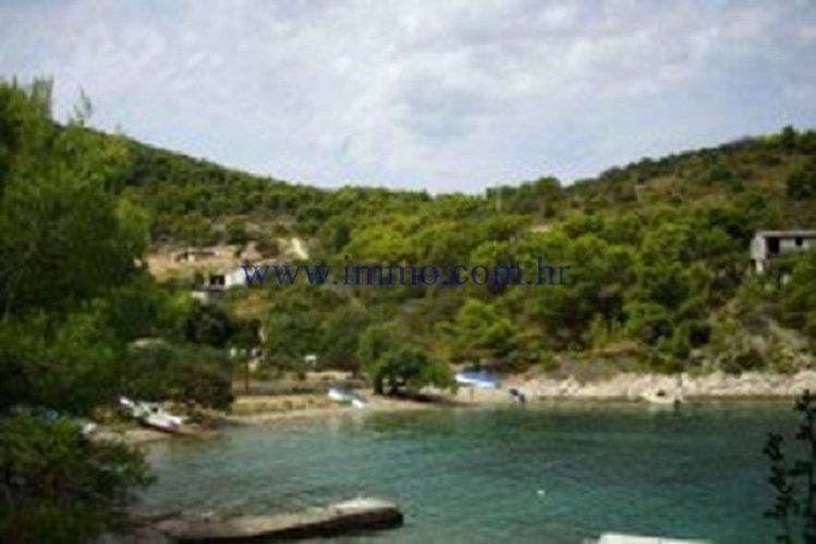 Land in Split, Croatia, 2 500 sq.m - picture 1